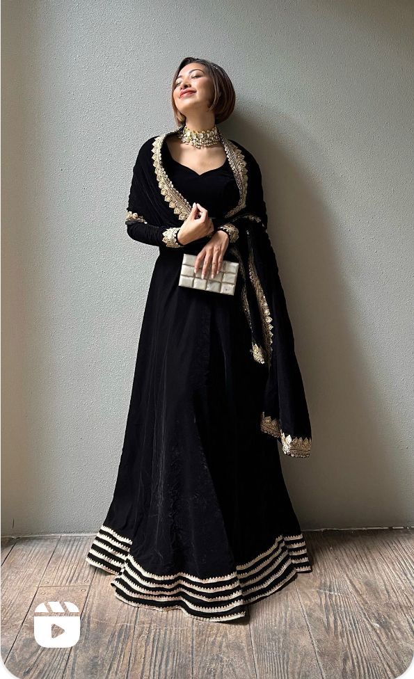 Malty Embroidery Velvet Party Wear Designer Lehenga Choli at Rs 12995 in  Surat